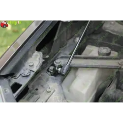 Газові упори капота і багажника Nissan X-Trail 2 T31 '06-14 – Амортизатори для авто | Доставка по Україні