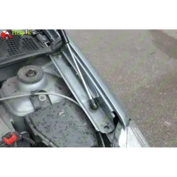 Газові упори капота і багажника Renault Sandero '08-12 – Амортизатори для авто | Доставка по Україні
